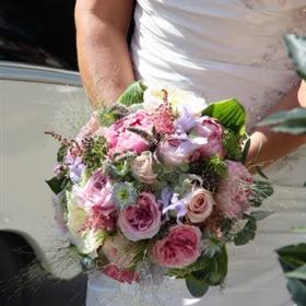 fwthumbcountry peony bouquet.jpg